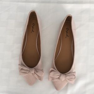 Only 2 sizes left. This is cutest shoe ever.